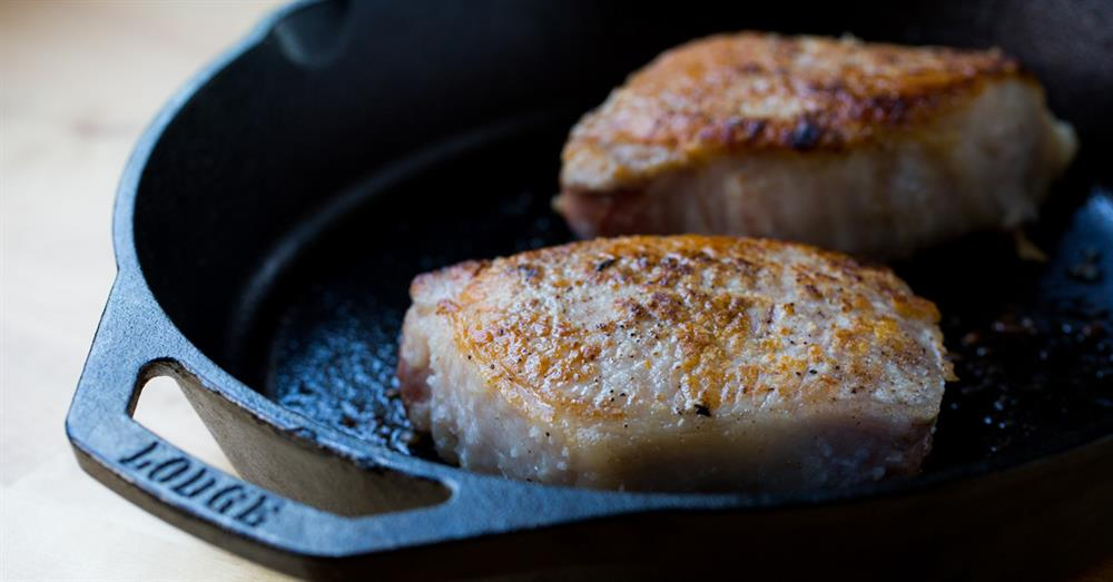 THICK CUT SALT & PEPPER PORK CHOPS