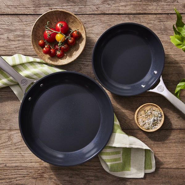 Le Creuset Set of 2 Essential Non-Stick Ceramic 8 In 10 In Fry Pan