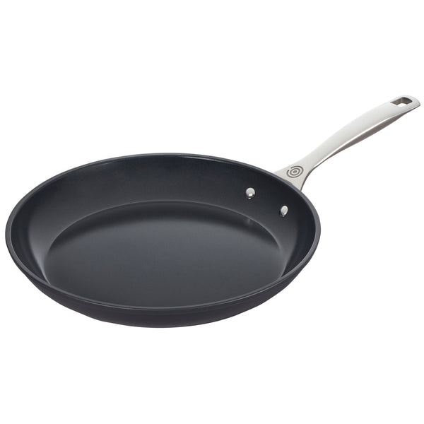 Le Creuset Set of 2 Essential Non-Stick Ceramic 8 In 10 In Fry Pan