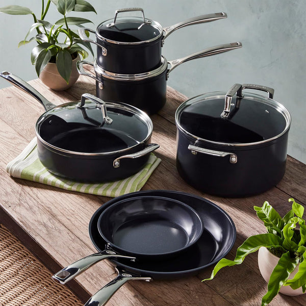 Le Creuset Essential Non-Stick Ceramic Saute Pan Glass Lid 4.25 Qt