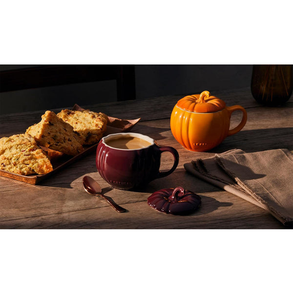 Le Creuset 14 oz. Pumpkin Mug with Lid - White