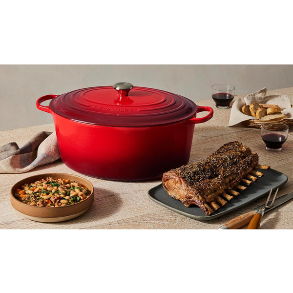 Le Creuset 15.5 qt. Signature Oval Dutch Oven - White