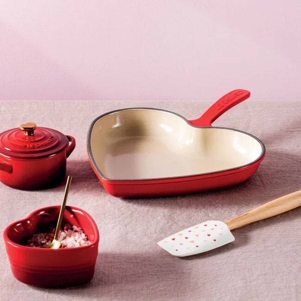 Le Creuset 10.25 " Traditional Heart Skillet  - Cerise
