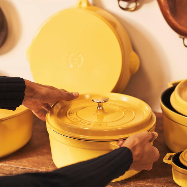Staub 5.5-Qt Round Dutch Oven - Citron