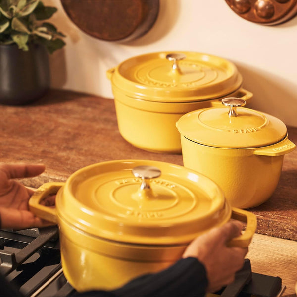 Staub 7-Qt Round Dutch Oven - Citron