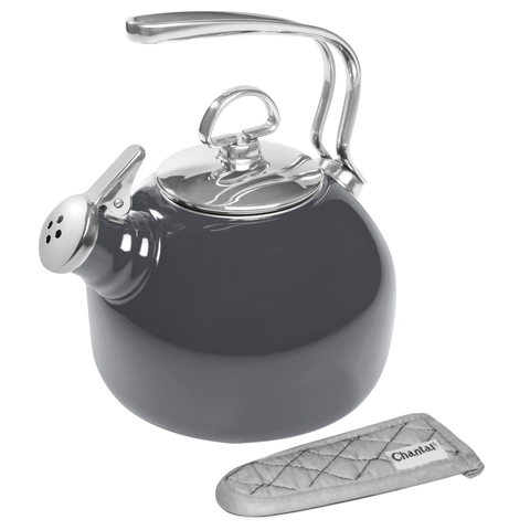 CHANTAL 1.8-QUART CLASSIC ENAMEL-ON-STEEL TEAKETTLE - ONYX