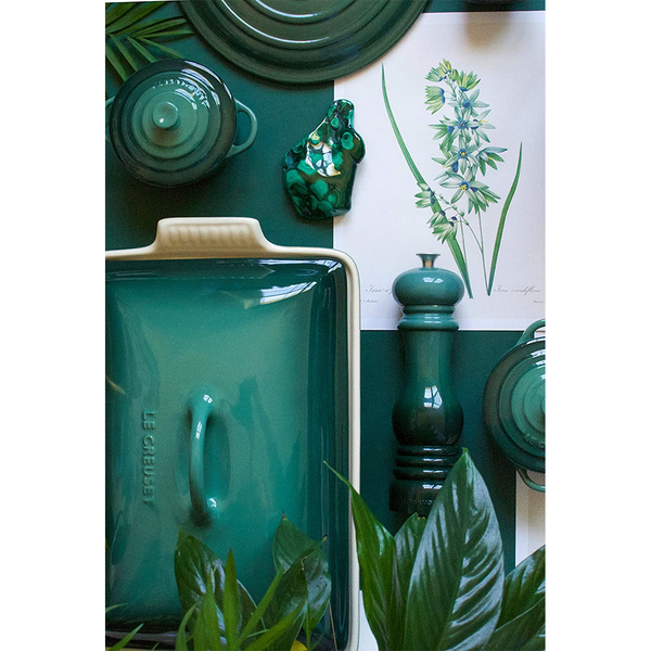 Le Creuset 10.25" 10.25" Signature Iron Handle Skillet - Artichaut