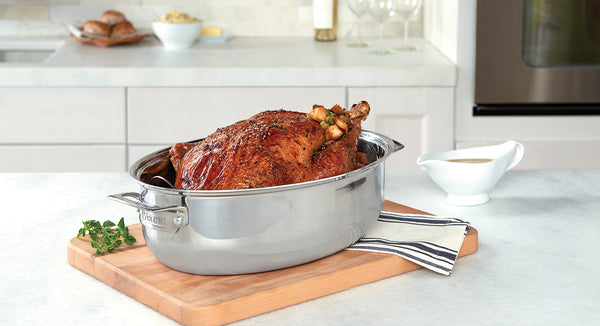 Viking 3-Ply Stainless Steel Oval Roaster With Metal Induction Lid And Rack, 8.5 Quart