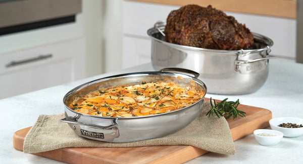 Viking 3-Ply Stainless Steel Oval Roaster With Metal Induction Lid And Rack, 8.5 Quart
