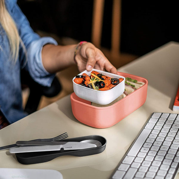 Guzzinchesi LUNCH BOX WITH CASE Red 2,76x7,87x7,87 inches.